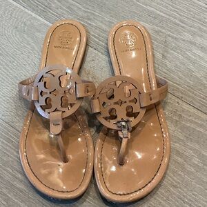 Tory Burch Nude Tan Miller Logo Thong Sandals Women’s Sz 8M